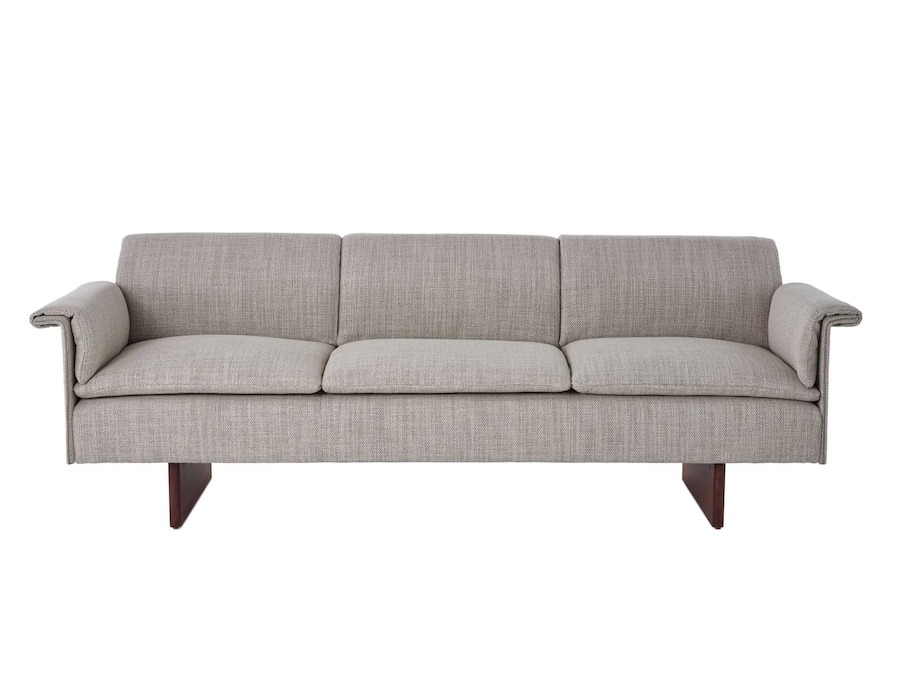 A photo - Mantle Sofa–With Arms