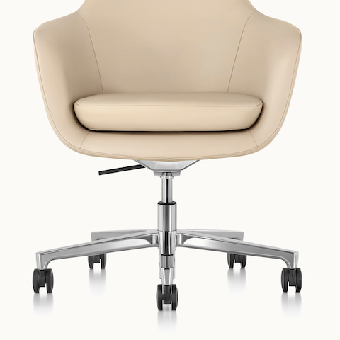 Partial front view of a Saiba office chair, focusing on the five-star base with casters.